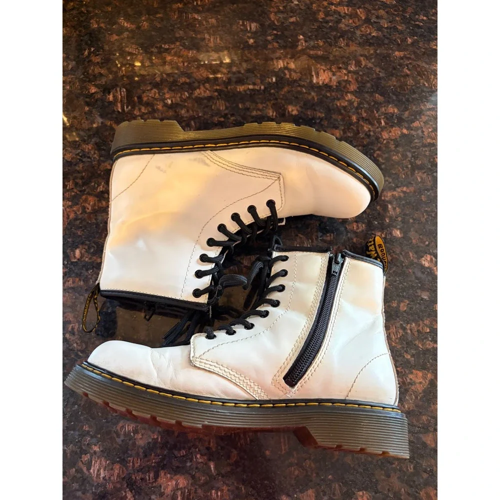 Dr. Martens 1460 J Boots Kids Size 4 US M 5 US L White Good Combat Zip Leather